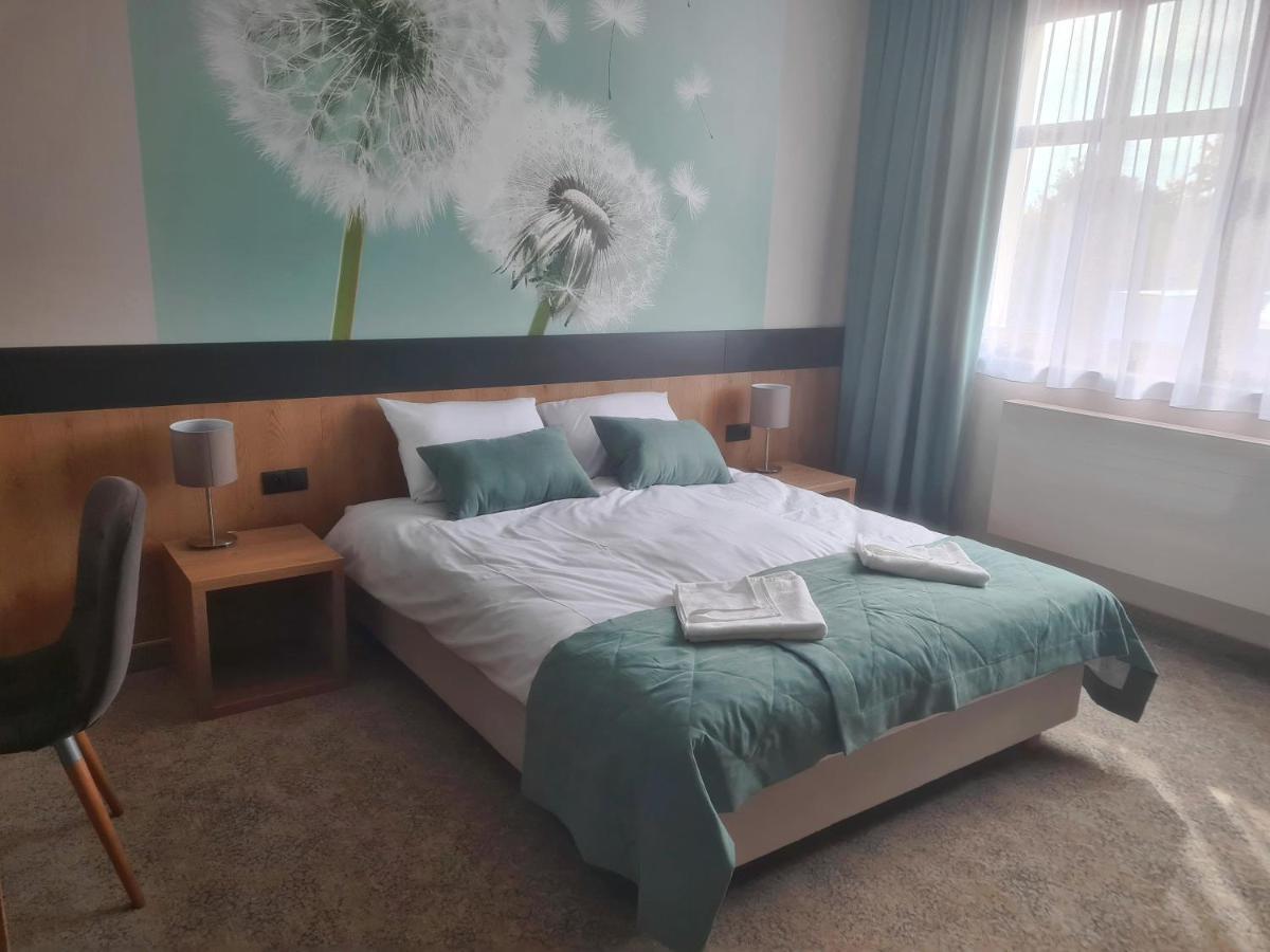 Hotel Port 2000 טורזים מראה חיצוני תמונה