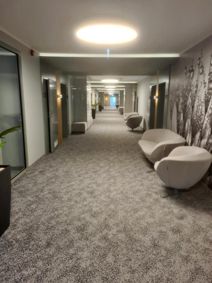 Hotel Port 2000 טורזים מראה חיצוני תמונה