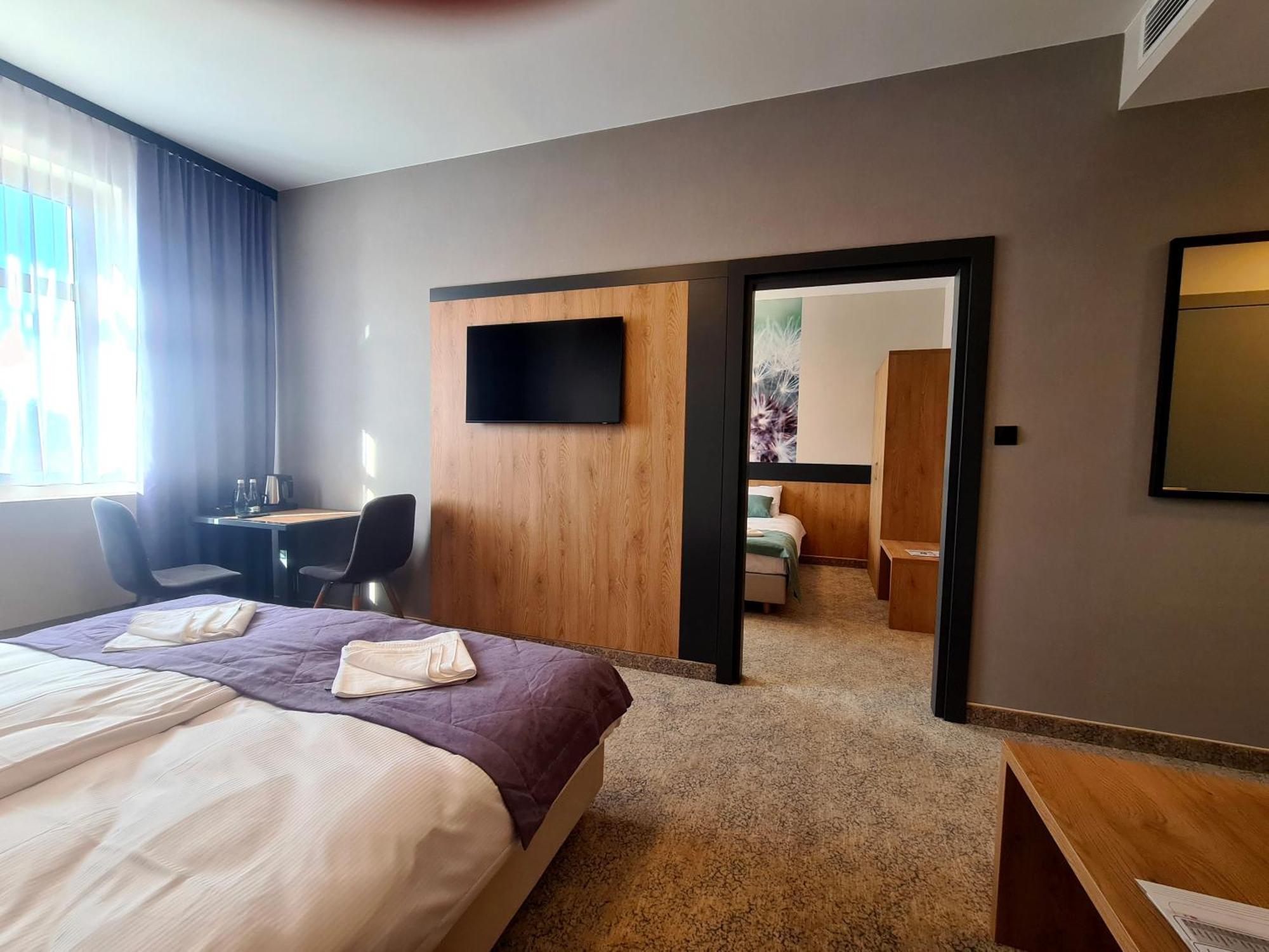 Hotel Port 2000 טורזים מראה חיצוני תמונה